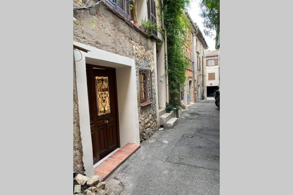 Studio Cite Historique Ванс Екстер'єр фото